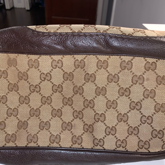 Authentic Gucci GG Shoulder Flap Bag - Picture 7 of 7